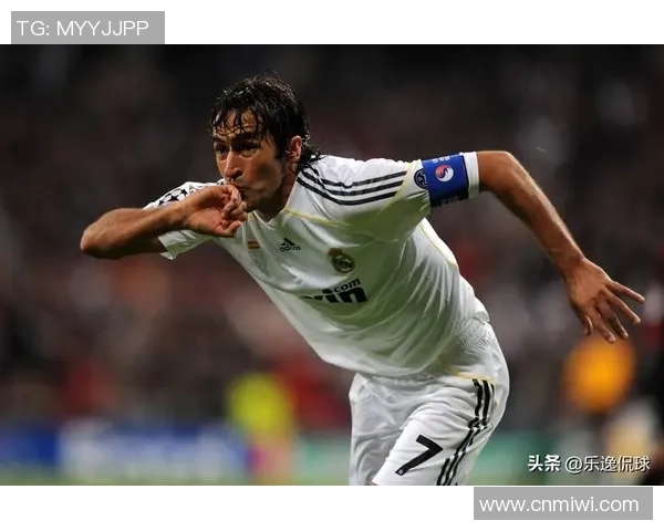 足球初代球星十大排名盘点 向传奇致敬与历史的荣耀